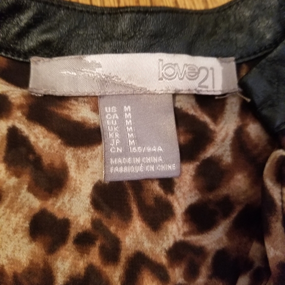 Forever21 leppert top - Picture 6 of 7